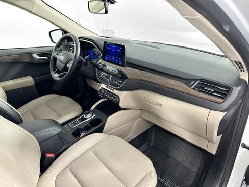 Used 2020 Ford Escape Titanium w/ Titanium Premium Package 2.0 AWD/4WD image 32