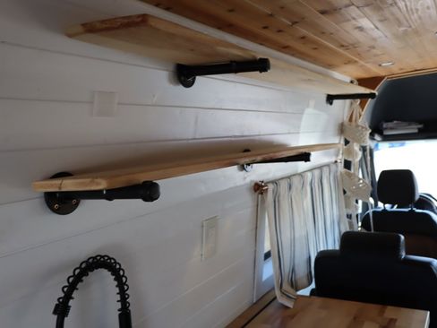 Used 2022 Mercedes-Benz Sprinter 2500 w/ Parking Package image 30