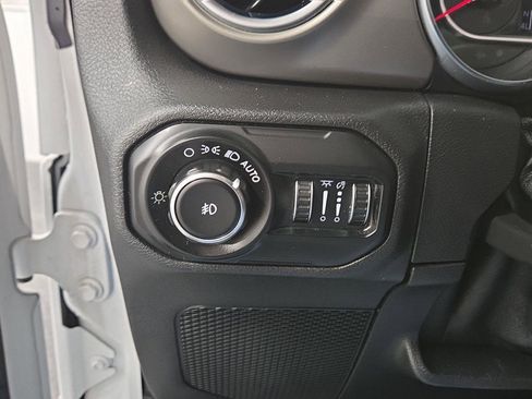 Used 2021 Jeep Wrangler Unlimited Rubicon AWD/4WD image 21