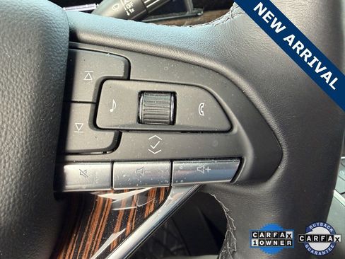 Used 2024 Cadillac Escalade Premium Luxury image 12