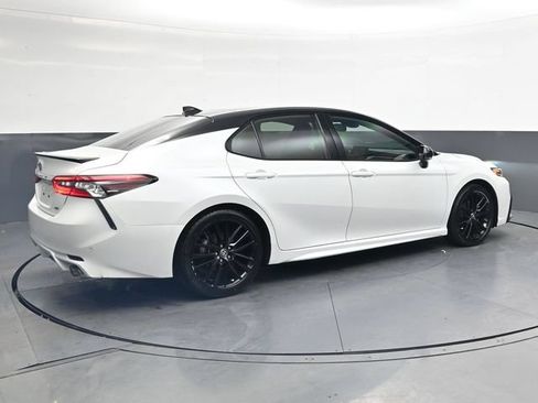 Used 2023 Toyota Camry XSE FWD image 4