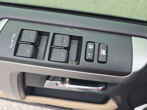 Used 2020 Toyota 4Runner SR5 Premium w/ Moonroof Package AWD/4WD image 26