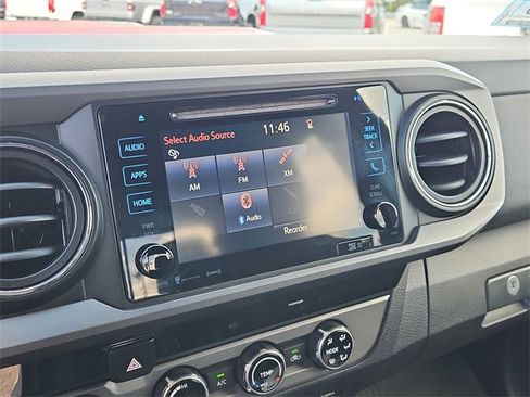 Used 2017 Toyota Tacoma TRD Sport image 23