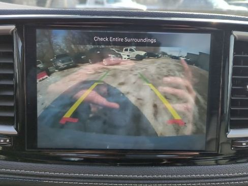 Used 2024 Chrysler Pacifica Select image 7