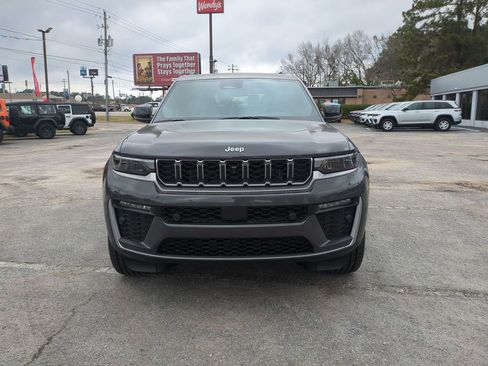 New 2026 Jeep Grand Cherokee L Limited w/ Luxury Tech Group II RWD image 8