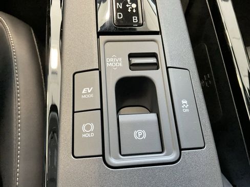 New 2026 Toyota Prius XLE image 15