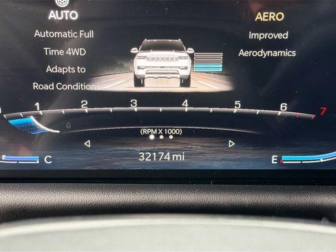 Used 2022 Jeep Grand Wagoneer Series II image 42