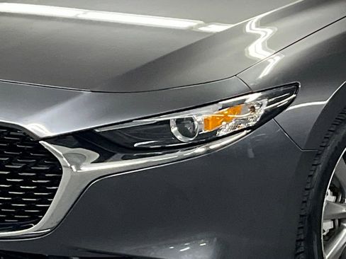 Used 2020 MAZDA MAZDA3 Sedan w/ Preferred Package image 39
