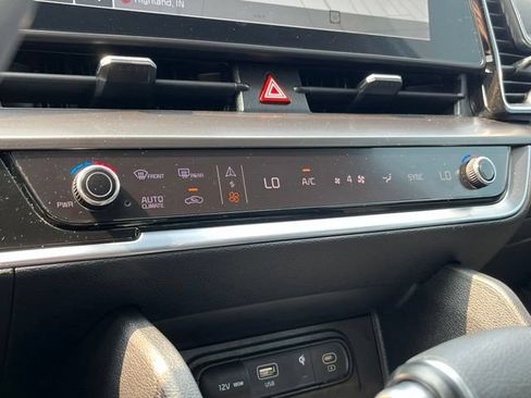Certified 2024 Kia Sportage EX FWD image 25
