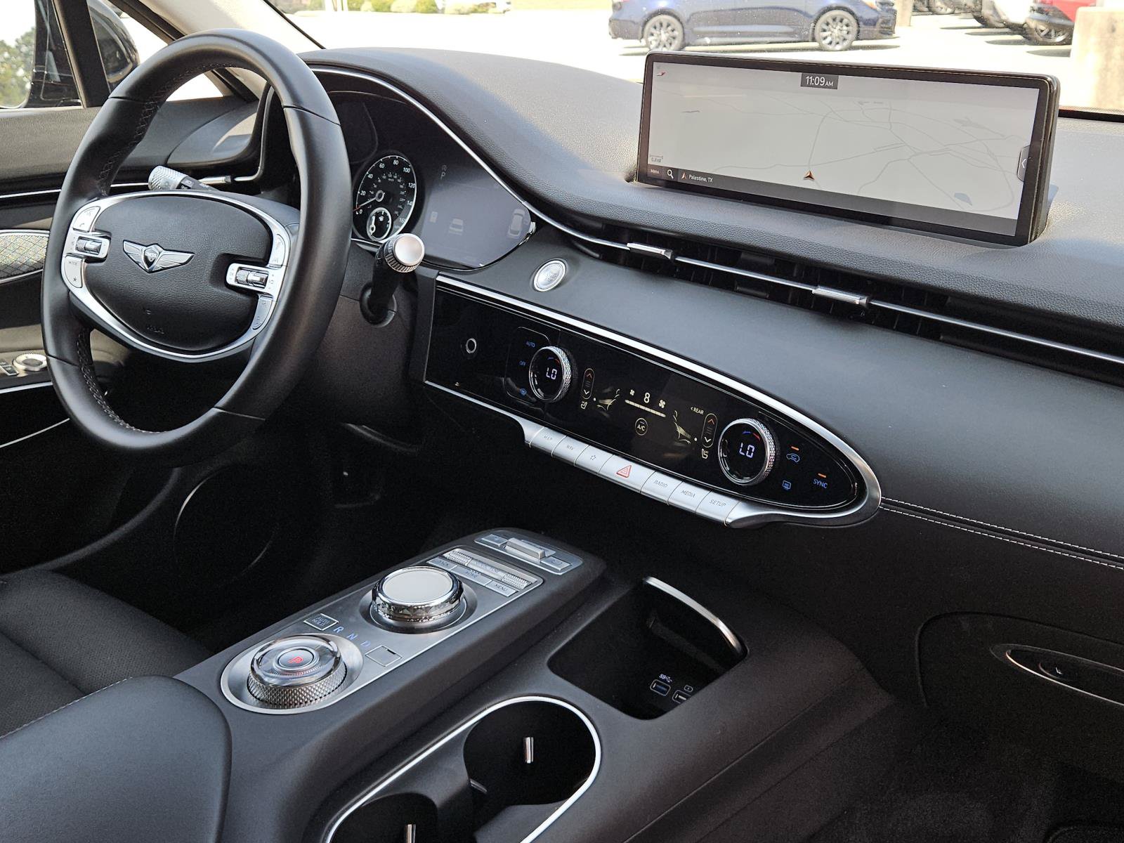 Used 2025 Genesis GV70 2.5T AWD/4WD image 32
