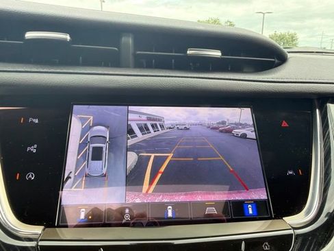 Used 2025 Cadillac XT6 Premium Luxury w/ Technology Package AWD/4WD image 18