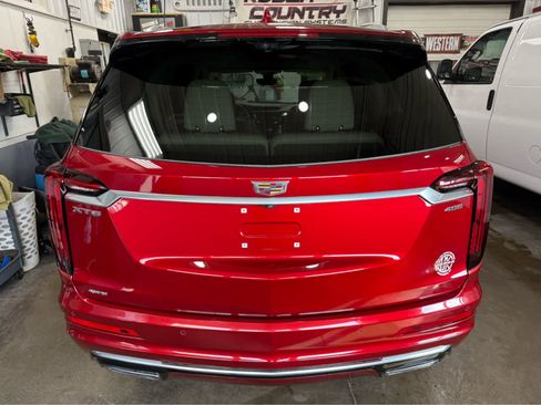 Used 2024 Cadillac XT6 Premium Luxury w/ Technology Package AWD/4WD image 6