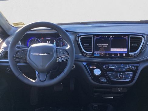 New 2026 Chrysler Pacifica Select w/ S Appearance Package image 11