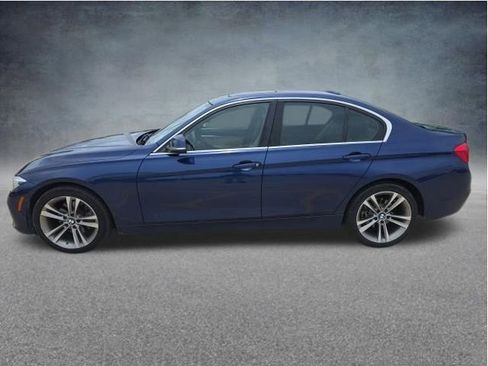 Used 2017 BMW 330i Sedan RWD image 8