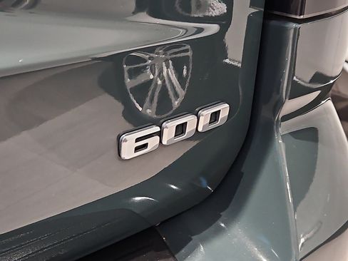 Certified 2025 Cadillac Escalade Premium Luxury image 38