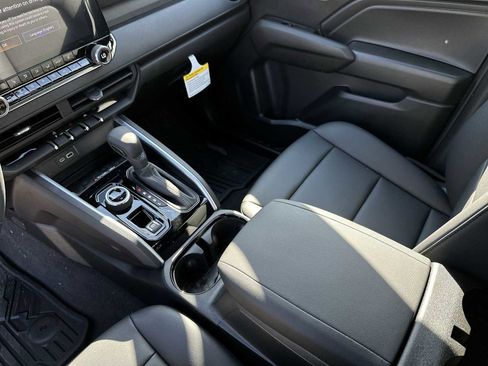 New 2026 Chevrolet Colorado Trail Boss AWD/4WD image 21