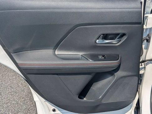 Certified 2025 Nissan Kicks SR w/ SR Premium Package FWD image 18