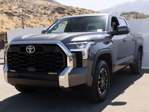 Used 2025 Toyota Tundra SR5 w/ TRD Off-Road Package AWD/4WD image 5