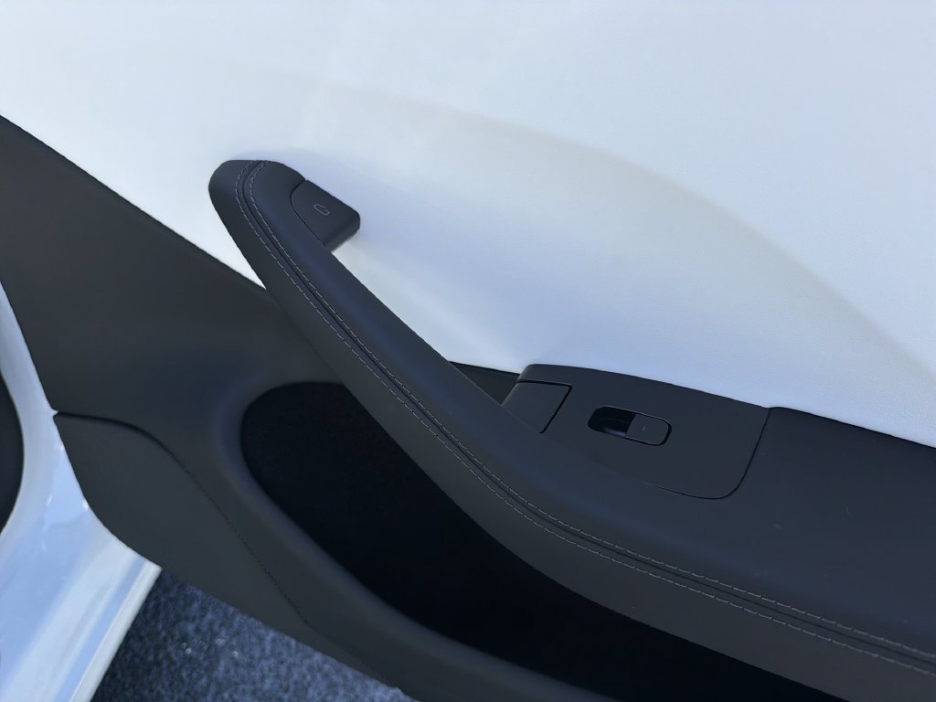 Used 2026 Tesla Model 3 RWD image 40