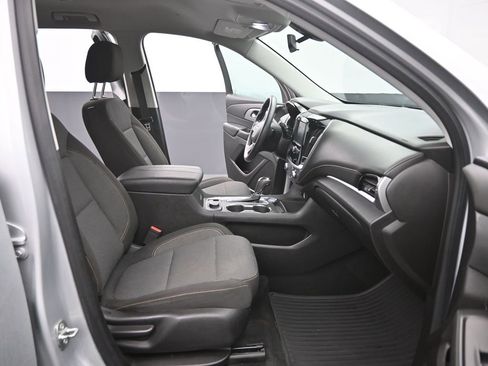 Used 2018 Chevrolet Traverse LS image 20