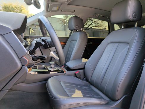 Certified 2023 Audi Q5 Premium w/ Convenience Package image 16