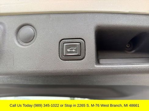 Used 2021 Chevrolet Equinox LT image 35