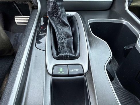 Used 2018 Honda Accord Sport image 33