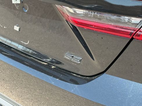 Used 2025 Toyota Camry SE FWD image 8