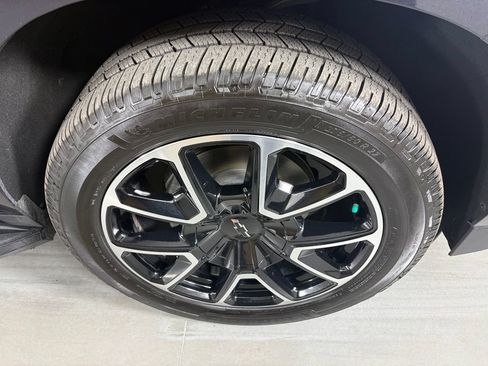Used 2022 Chevrolet Tahoe RST w/ Luxury Package RWD image 11