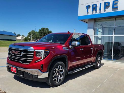 Used 2023 GMC Sierra 1500 SLT w/ SLT Premium Package AWD/4WD image 1