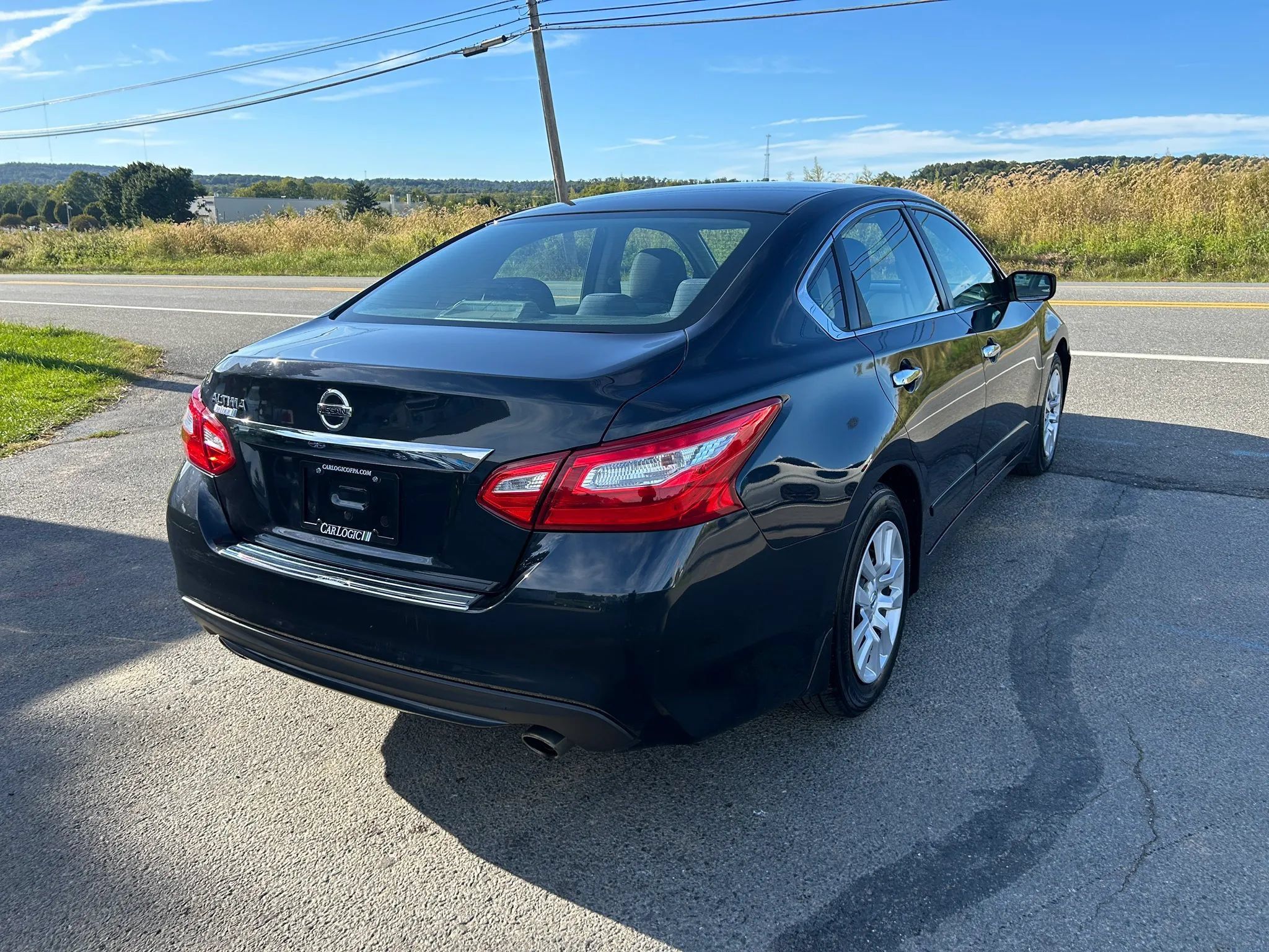 Used 2017 Nissan Altima 2.5 S w/ Power Driver Seat Package FWD image 12