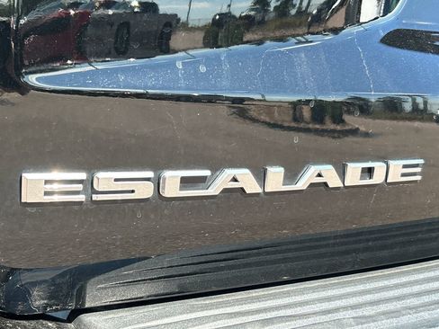 Used 2023 Cadillac Escalade ESV Sport w/ Touring Package AWD/4WD image 28