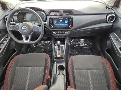 Used 2025 Nissan Versa SR FWD image 17