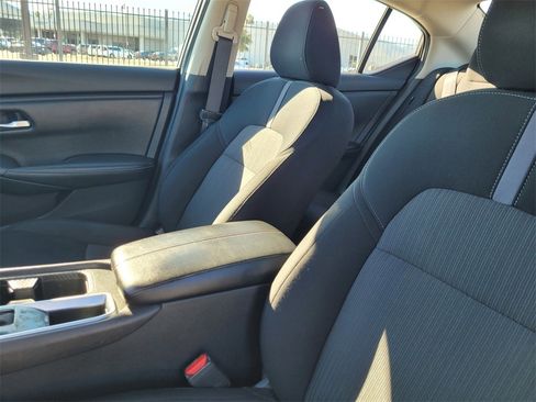 Used 2023 Nissan Sentra SV image 16
