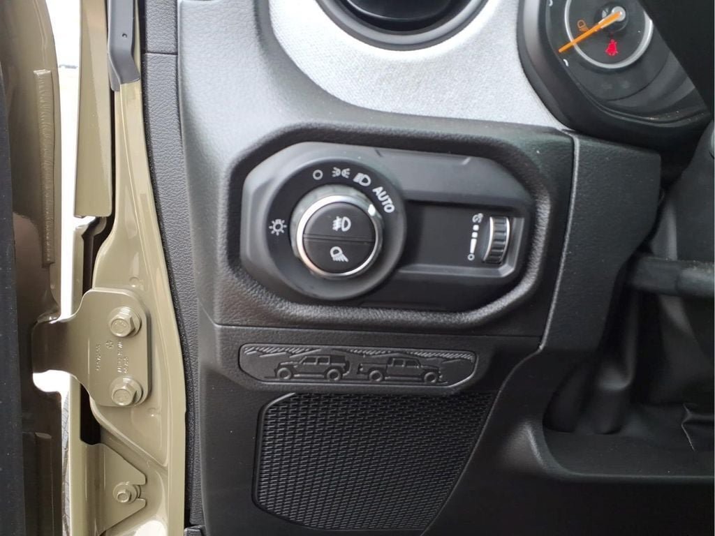 New 2026 Jeep Gladiator Sport AWD/4WD image 16