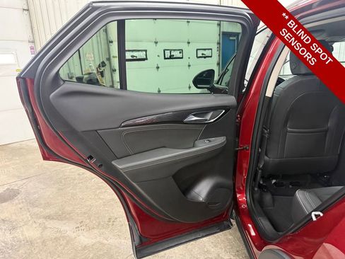 Used 2023 Buick Envision Essence image 24