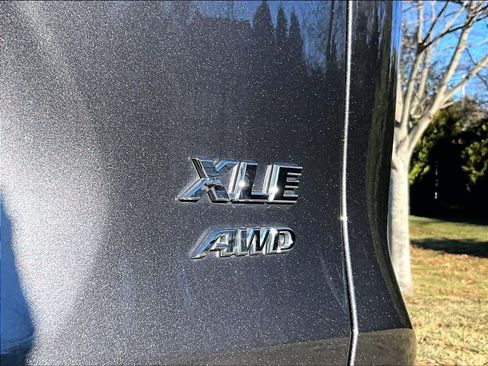 Used 2022 Toyota RAV4 XLE image 29