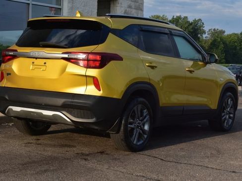 Used 2023 Kia Seltos LX AWD/4WD image 14