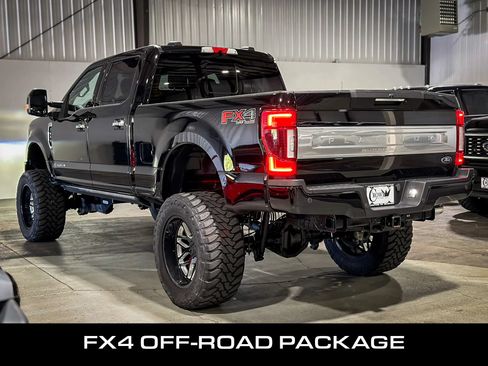 Used 2022 Ford F350 Platinum w/ FX4 Off-Road Package AWD/4WD image 5