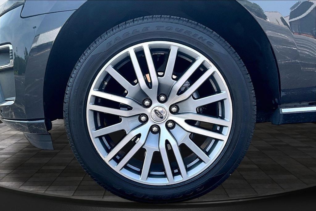 Used 2022 Ford Expedition Max Platinum AWD/4WD image 8