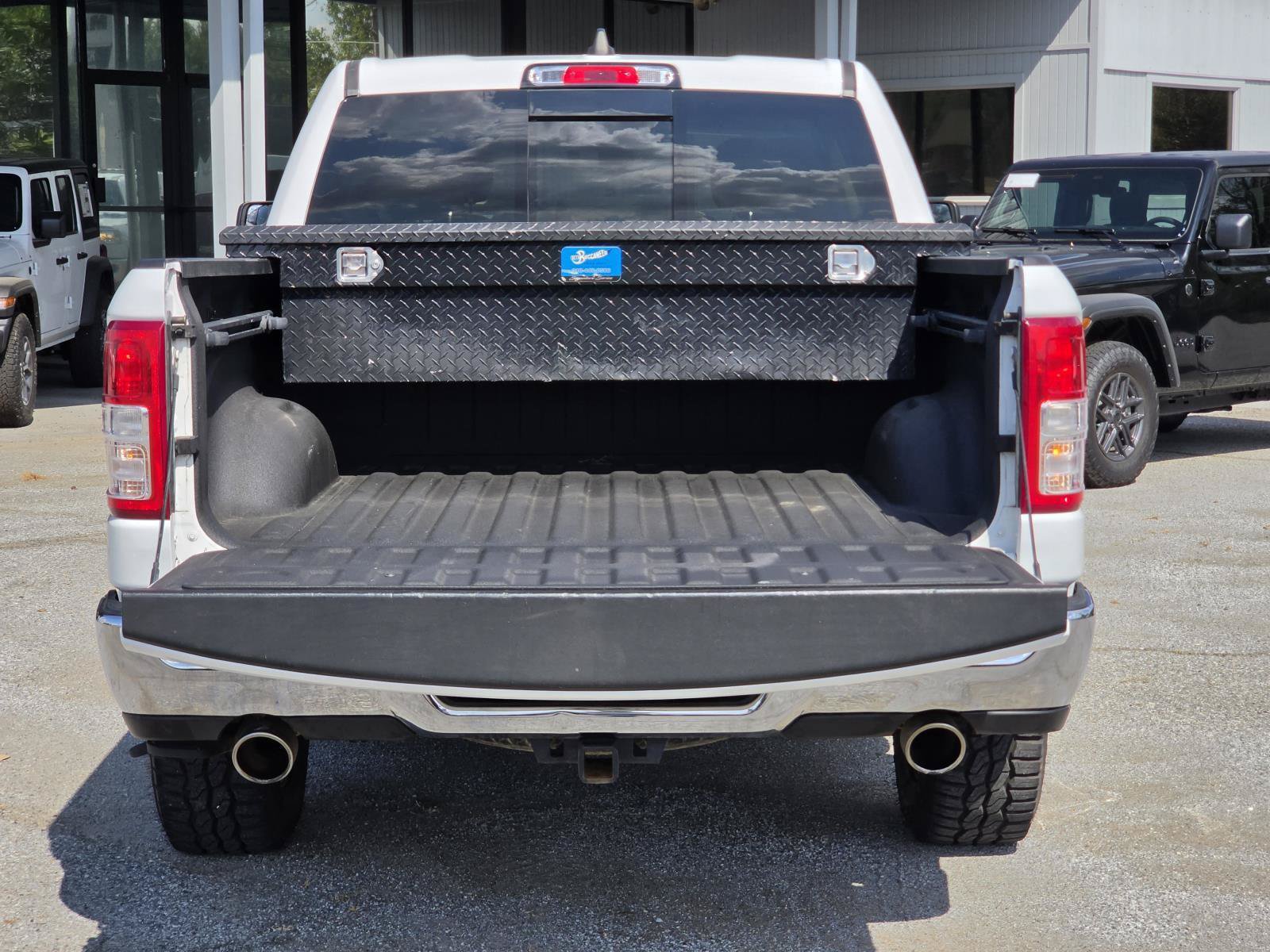 Used 2020 RAM 1500 Big Horn AWD/4WD image 11