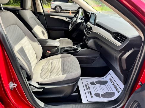 Used 2020 Ford Escape SE image 29