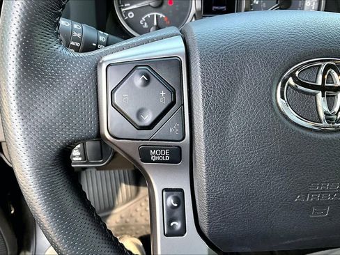 Used 2022 Toyota Tacoma Limited image 24