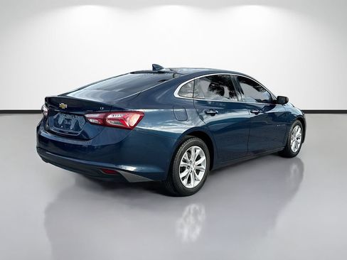Used 2019 Chevrolet Malibu LT w/ Driver Confidence Package II FWD image 3