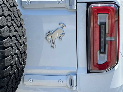 New 2026 Ford Bronco Outer Banks w/ Sasquatch Package AWD/4WD image 27