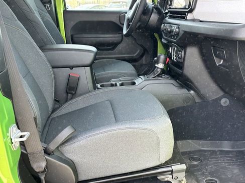 Used 2025 Jeep Wrangler Sport AWD/4WD image 14