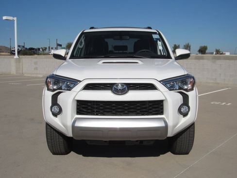 Used 2019 Toyota 4Runner TRD Off-Road image 3