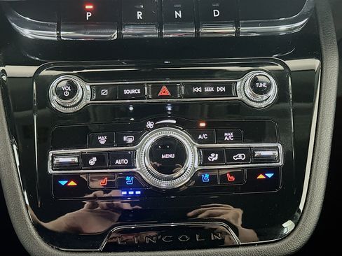 Used 2022 Lincoln Corsair Reserve image 24