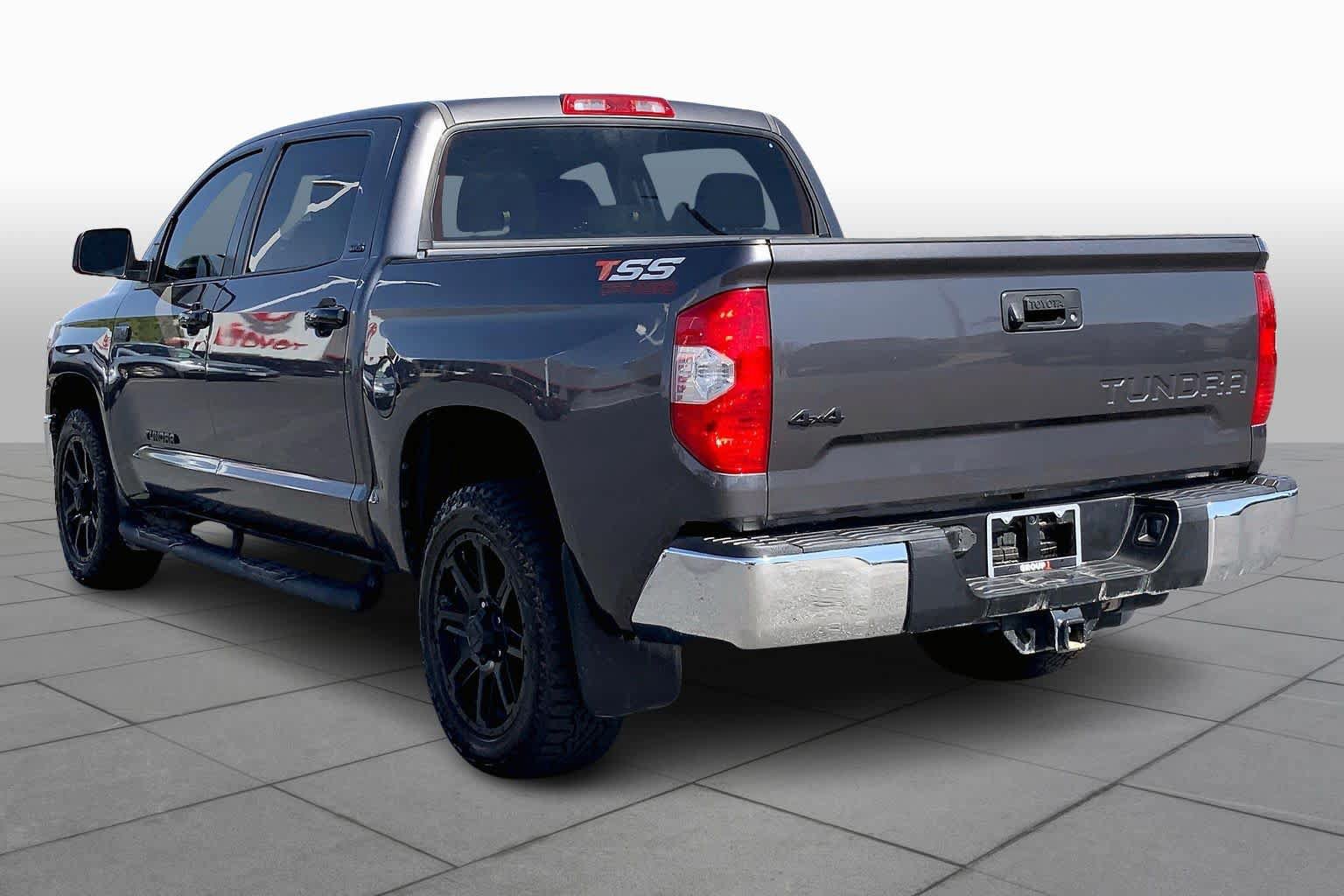 Used 2019 Toyota Tundra SR5 w/ SR5 Upgrade Package AWD/4WD image 12