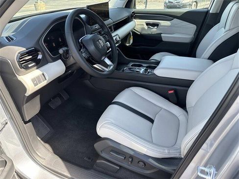 New 2026 Honda Pilot Touring image 14